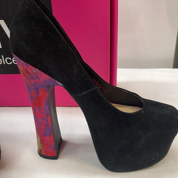 DV8 by Dolce Vita Vixen in Black Marble Suede size 7.5 - Picture 2 of 8